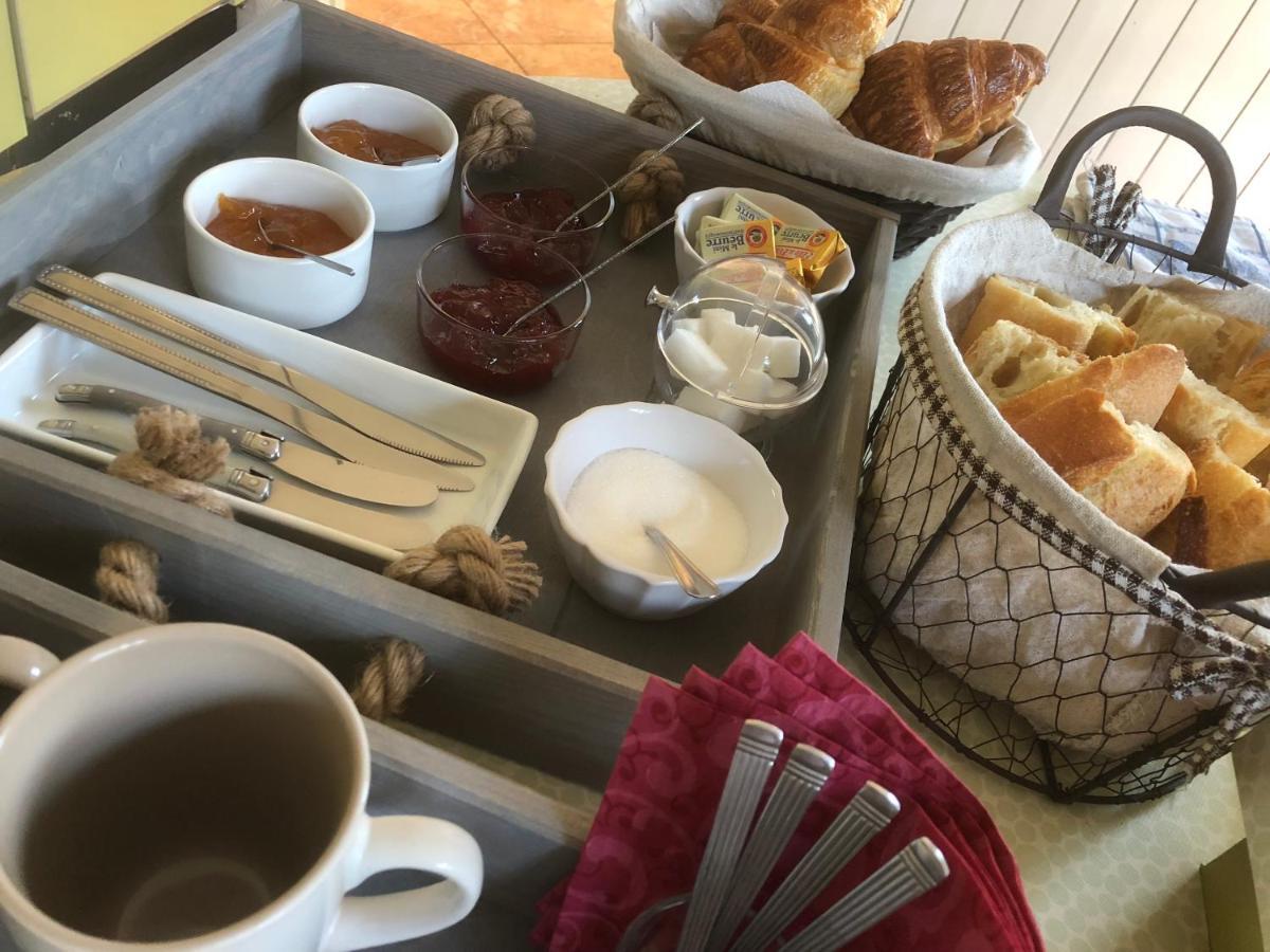 Le Domaine D'Olene Bed & Breakfast Le Pin  Екстериор снимка